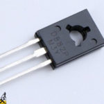 Persamaan Transistor D882